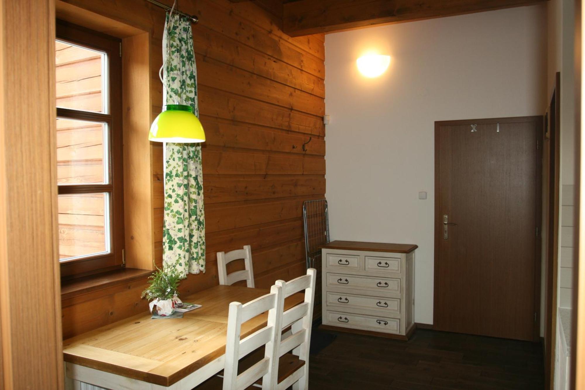 Penzion Rzehaczek Dolní Lomná Buitenkant foto